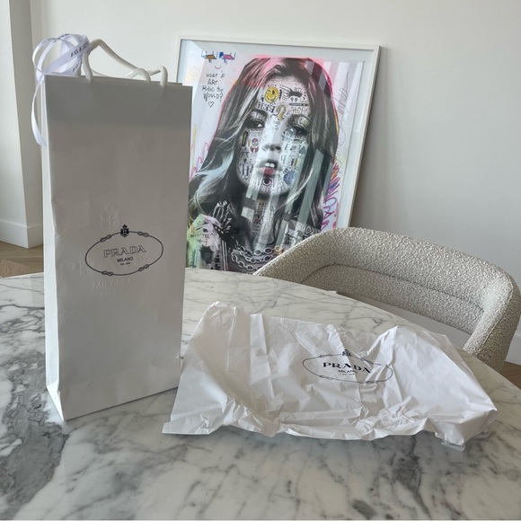 Original Prada Shopping Bag and Gift Paper - Picture 3 of 5
